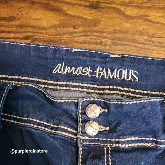 Almost Famous Cuffed Capri Jeans 20 High Rise Thick Stitch Medium Dark Wash - Picture 4 of 12